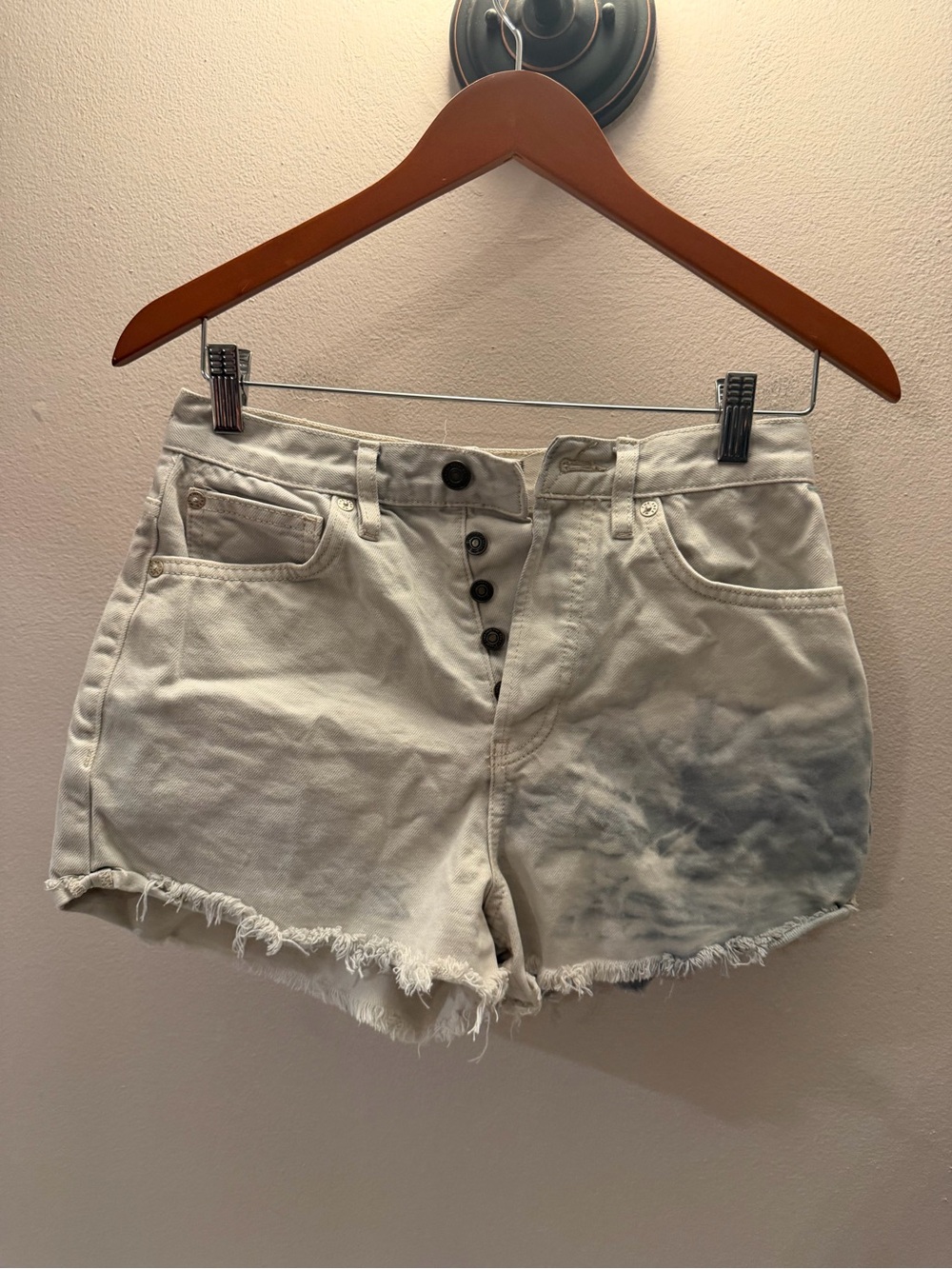Free People We The‎ Free Tie Dye Denim Shorts Cream Blue Button Fly Size 26